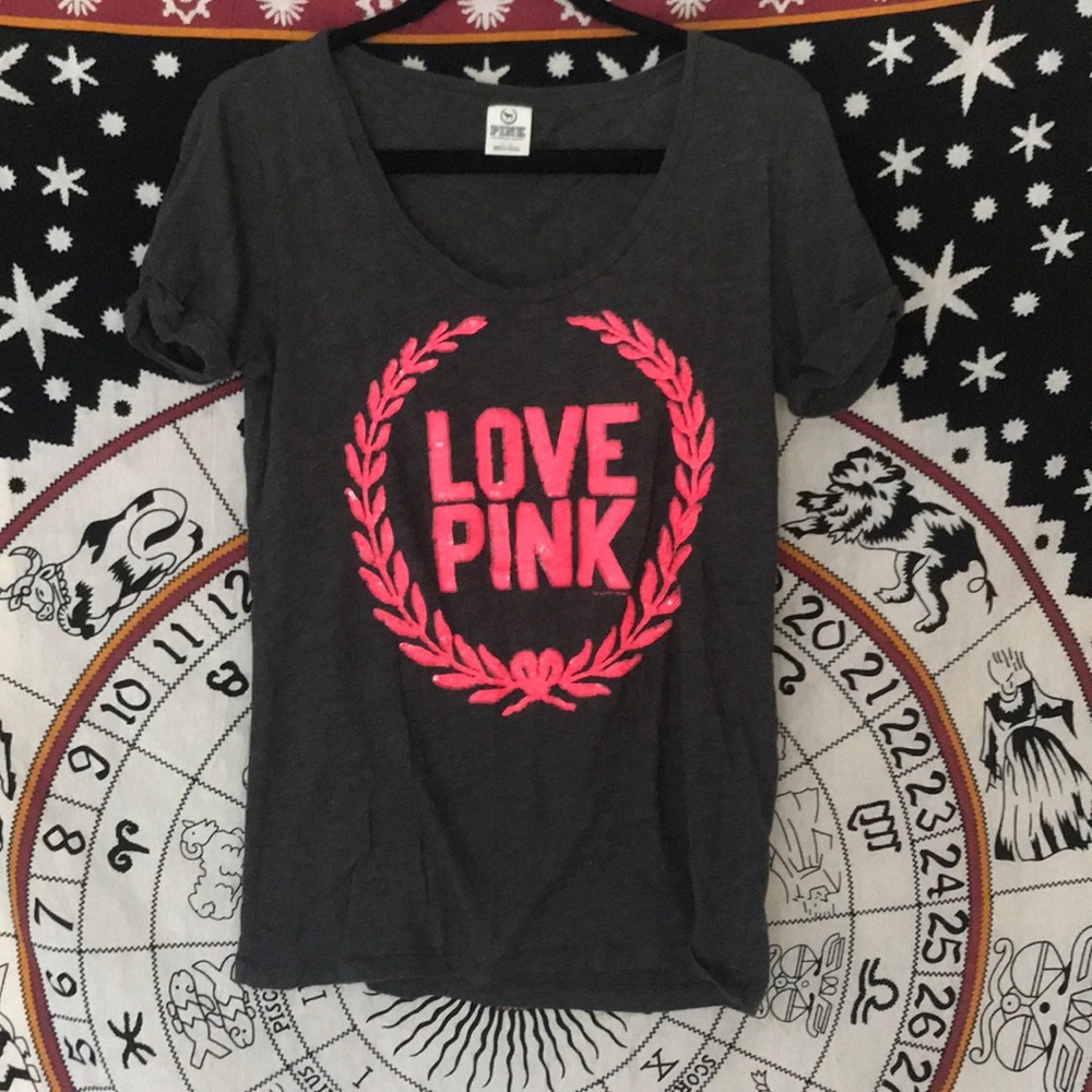 **ON HOLD** Grey VS PINK T-shirt w/ Pink sequin